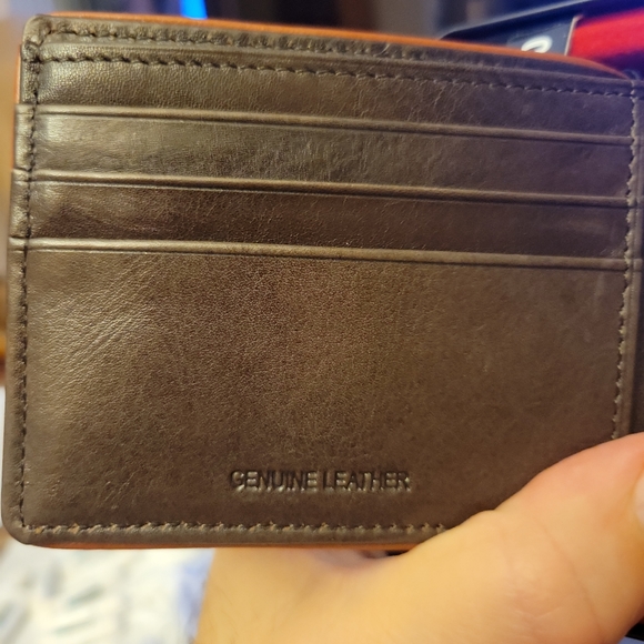 New Mens leather Roundtree And Yorke Brown wallet. - Picture 5 of 8